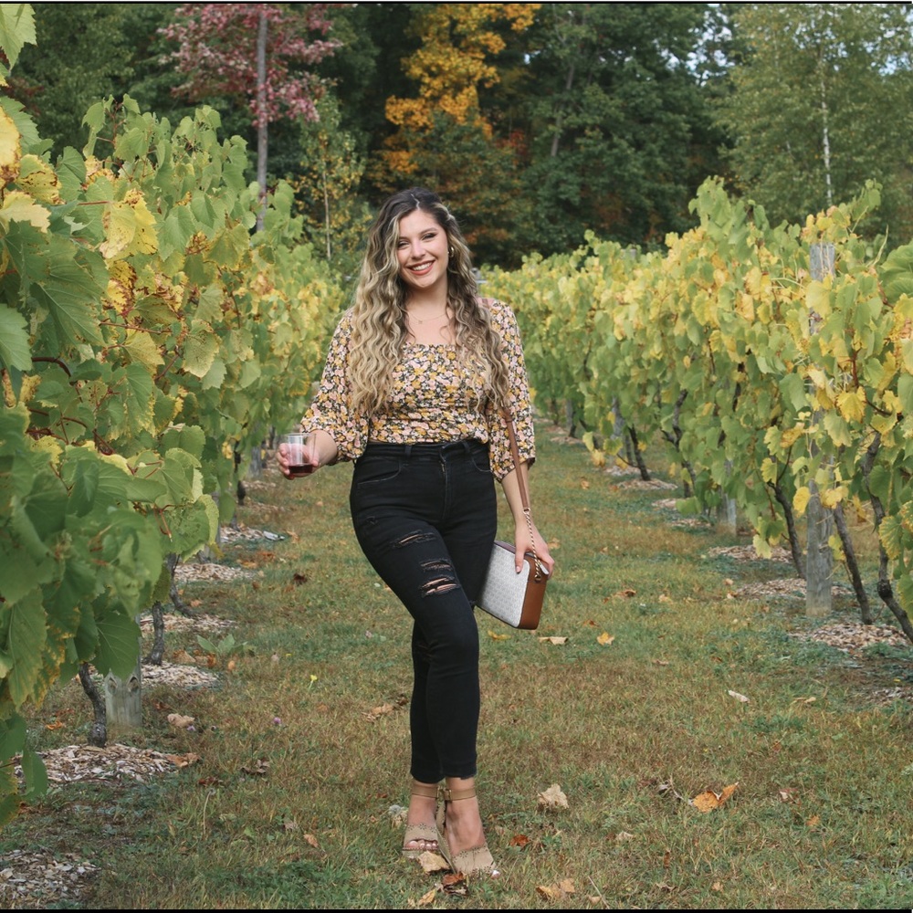 Meet your Posher, Holly